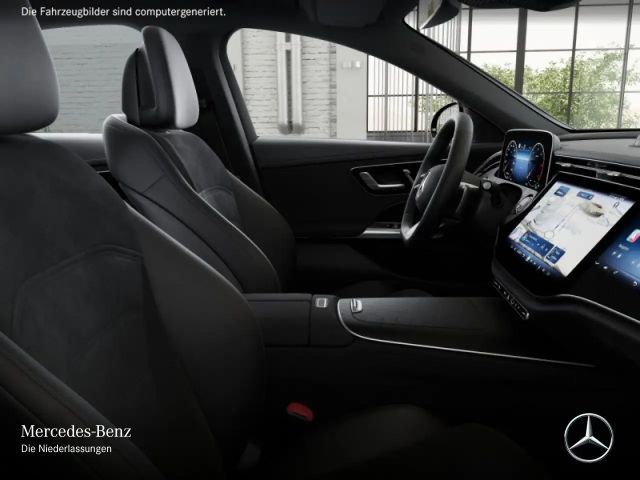 Mercedes-Benz E 220 AMG Line E 220 d Sedan