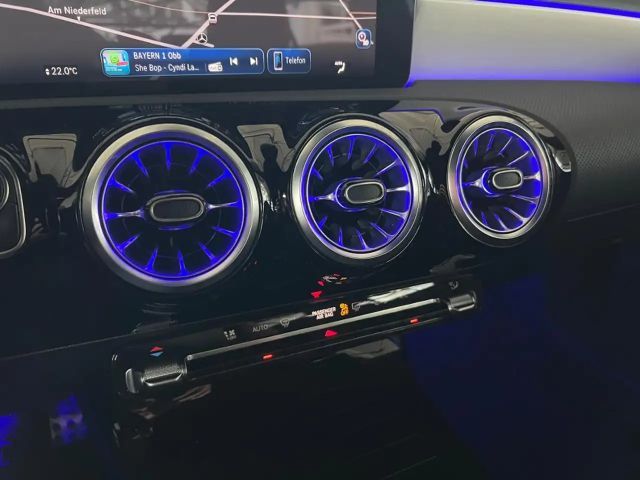 Mercedes-Benz A 180 AMG Line