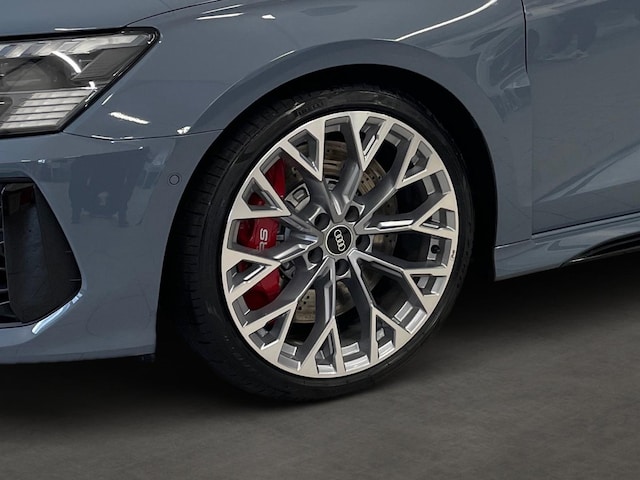 Audi RS3 Quattro S-Tronic Sedan