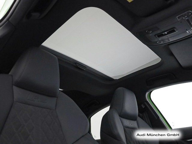 Audi RS3 Quattro S-Tronic Sedan