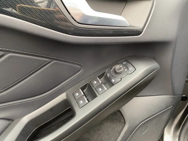 Ford Focus EcoBoost ST Line