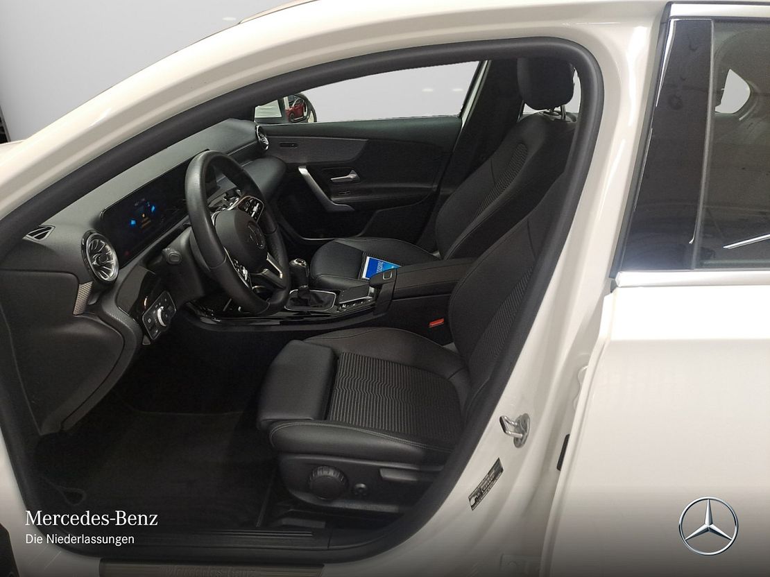 Mercedes-Benz A 180 A 180 d