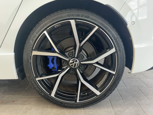 Volkswagen Golf 2.0 TSI DSG Golf VIII