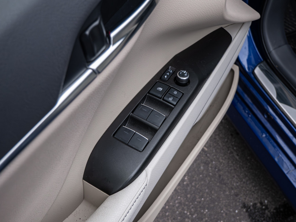 Toyota Camry Executive