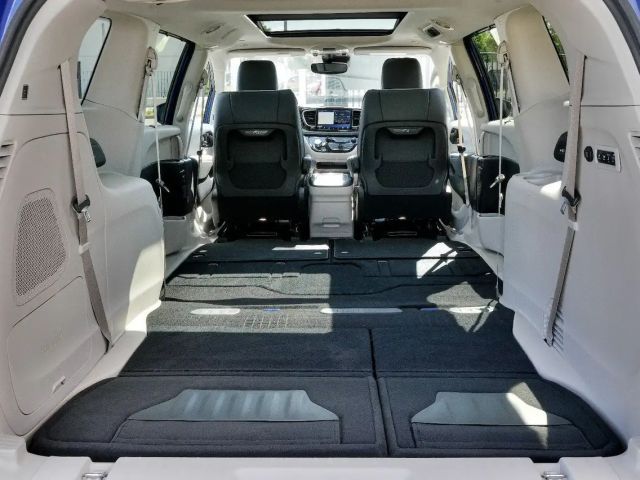 Chrysler Pacifica Limited