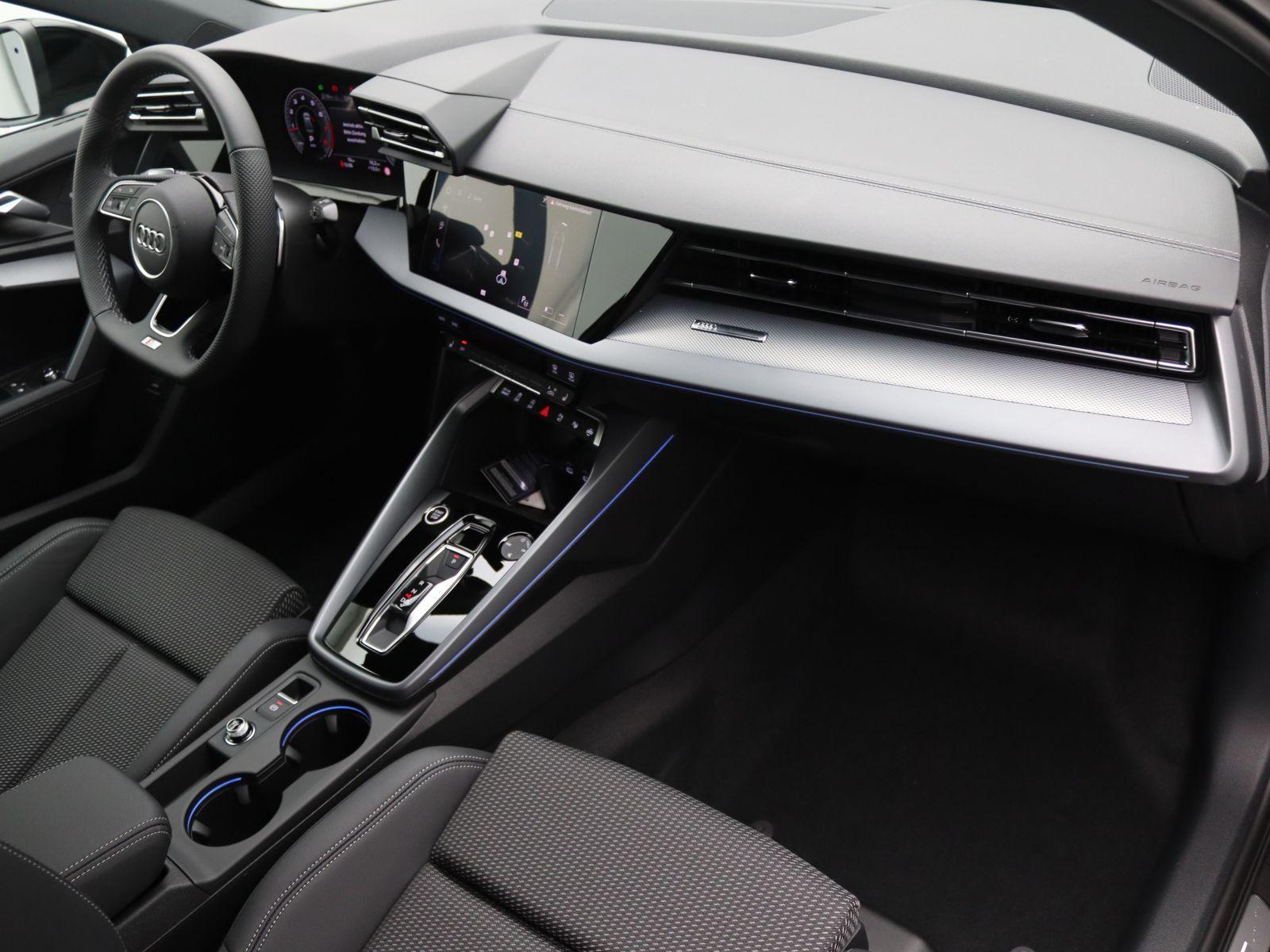 Audi A3 35 TFSI S-Line S-Tronic Sedan