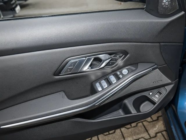 BMW 330 330e M-Sport Touring