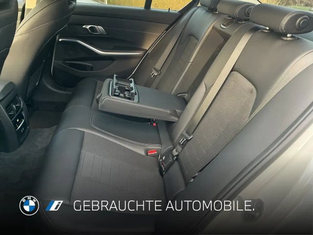 BMW 320 320e Sedan Sport Line