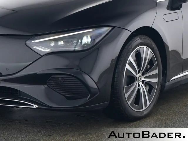 Mercedes-Benz EQE 300 Premium Sedan