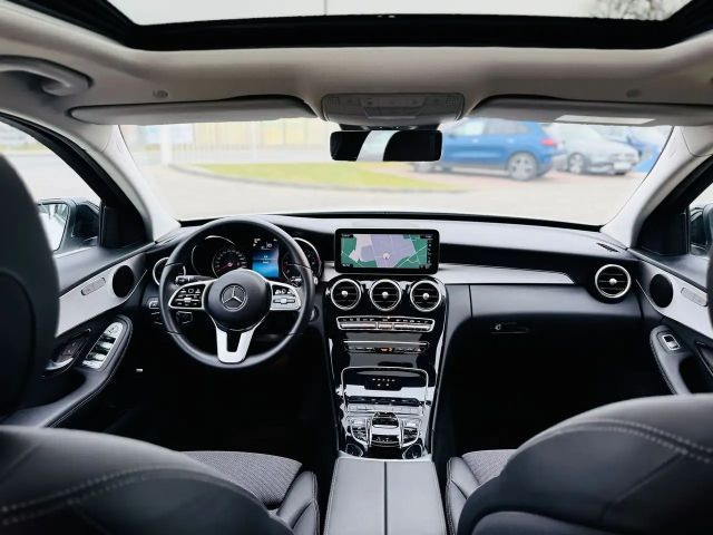 Mercedes-Benz C 220 AVANTGARDE C 220 d Sedan