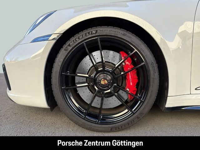 Porsche 992 4 Coupé GTS Targa