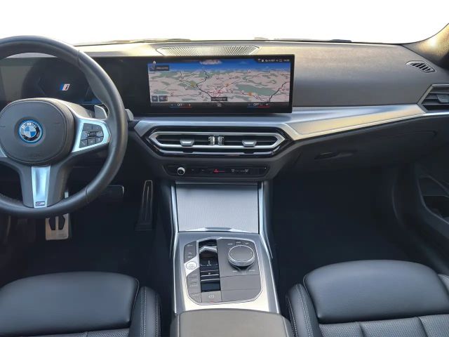 BMW 330 330e M-Sport Sedan xDrive