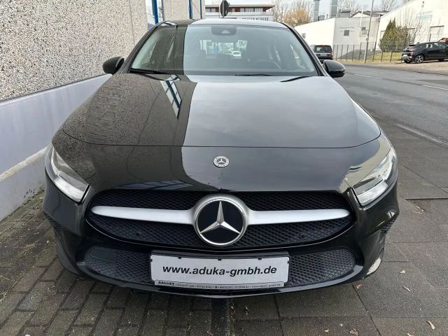 Mercedes-Benz A 180 A 180 d