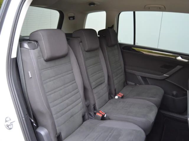 Volkswagen Touran 1.5 TSI DSG Highline Style