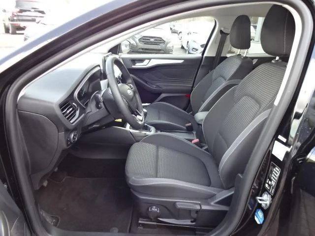 Ford Focus Cool & Connect Wagon