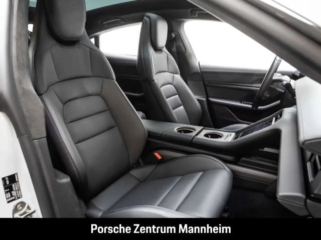 Porsche Taycan S Turbo