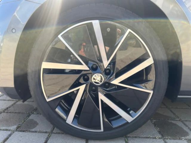 Skoda Superb 2.0 TDI Combi Style Style