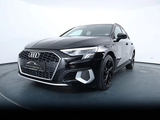 Audi A3 Hybride S-Line Sedan