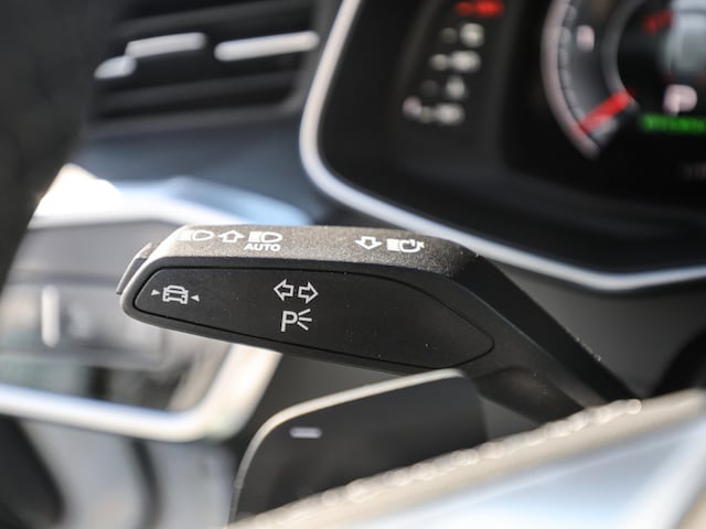 Audi A6 40 TDI Avant S-Tronic