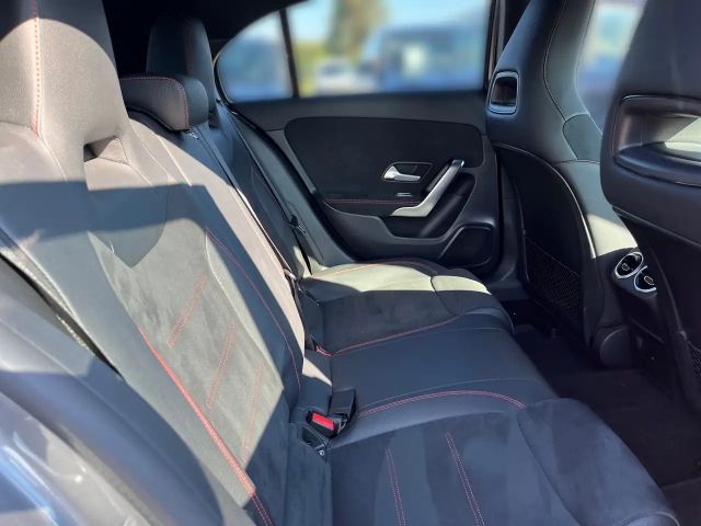 Mercedes-Benz A 180 AMG Line