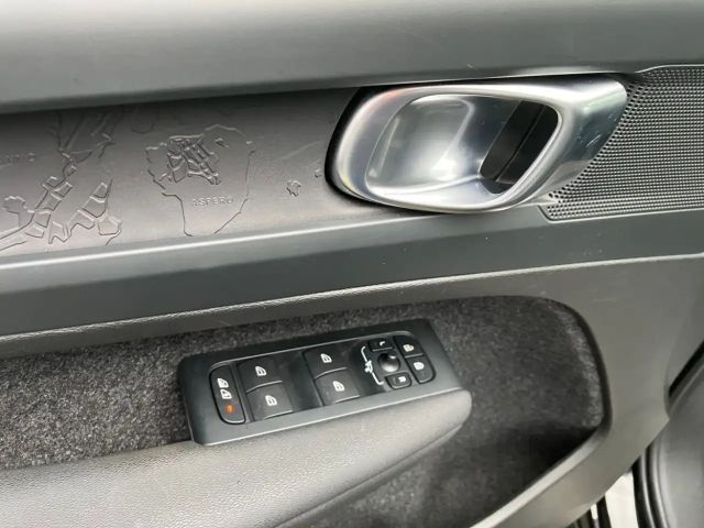 Volvo XC40 Plus Recharge Twin Engine