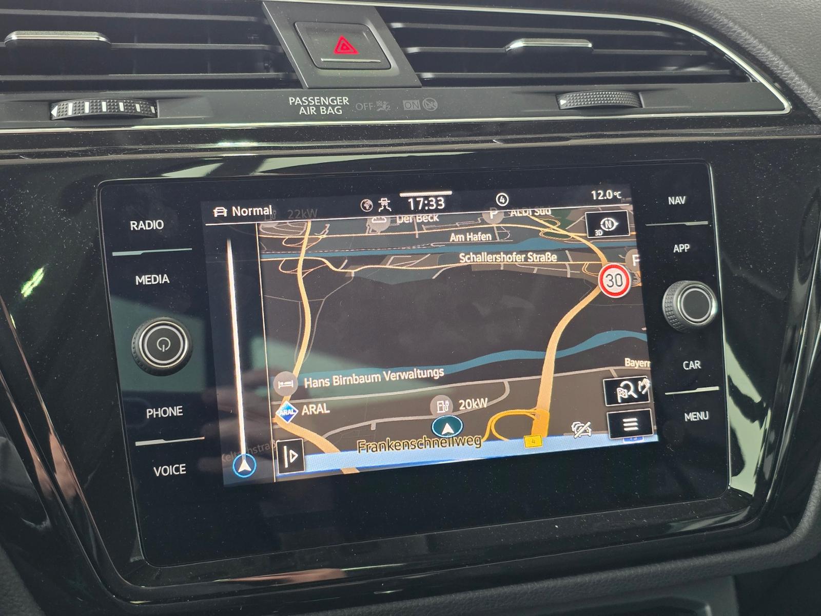 Volkswagen Touran 1.5 TSI DSG IQ.Drive R-Line