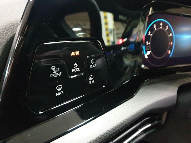 Volkswagen Golf DSG GTI