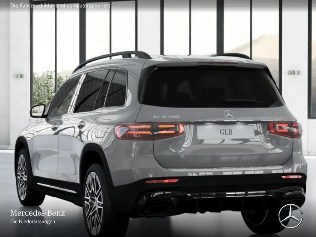 Mercedes-Benz GLB 180 AMG Line