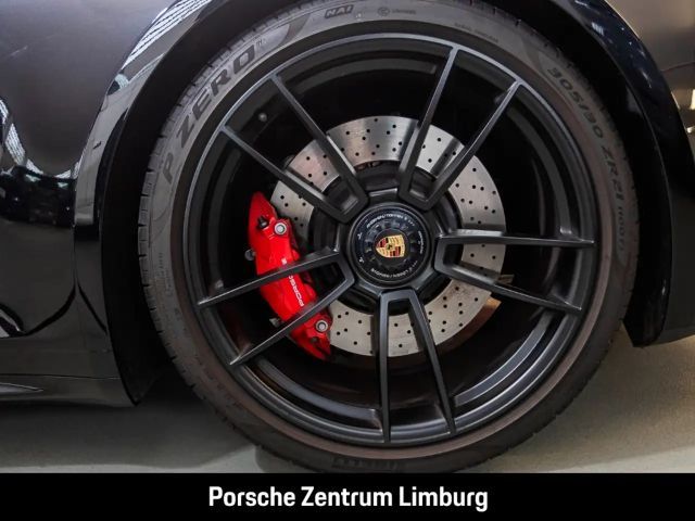 Porsche 992 4 Cabrio Carrera GTS