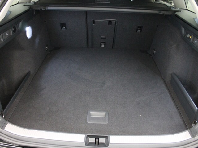 Volkswagen Passat 1.5 eTSI DSG Variant