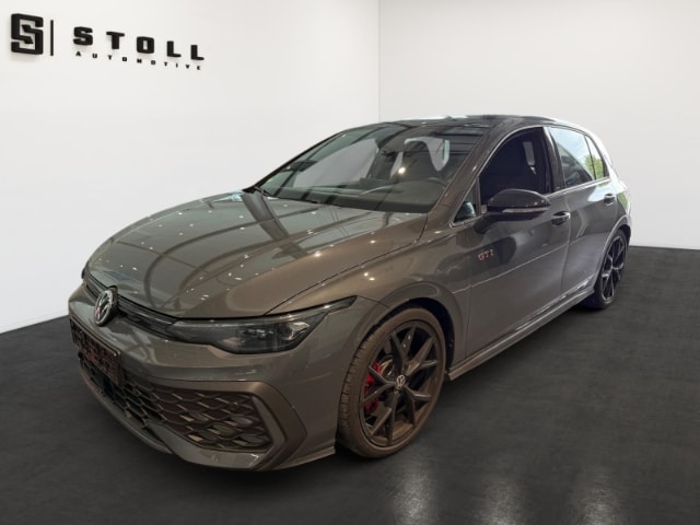 Volkswagen Golf 2.0 TSI Golf VIII