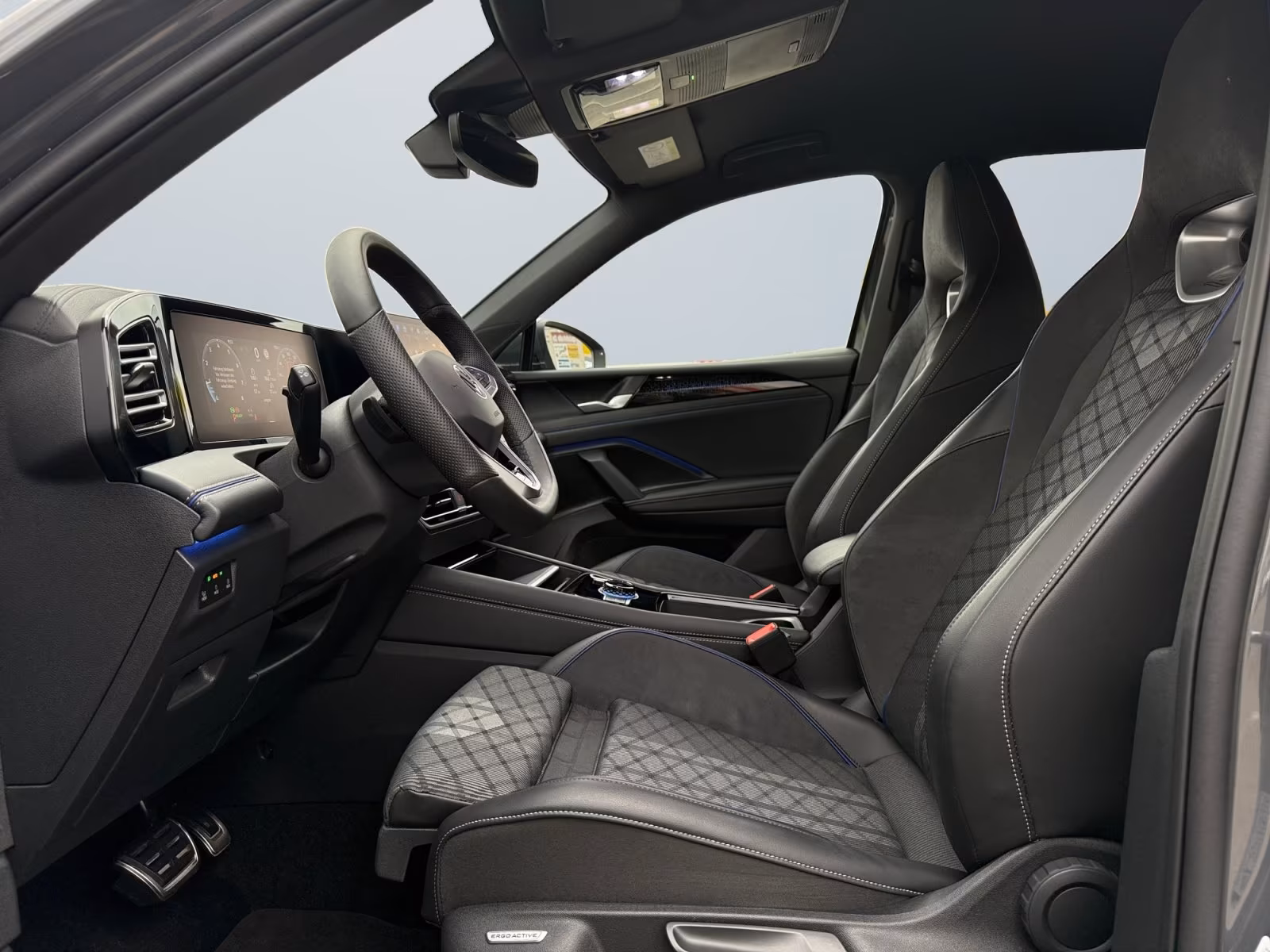 Volkswagen Tiguan 1.5 eTSI DSG R-Line