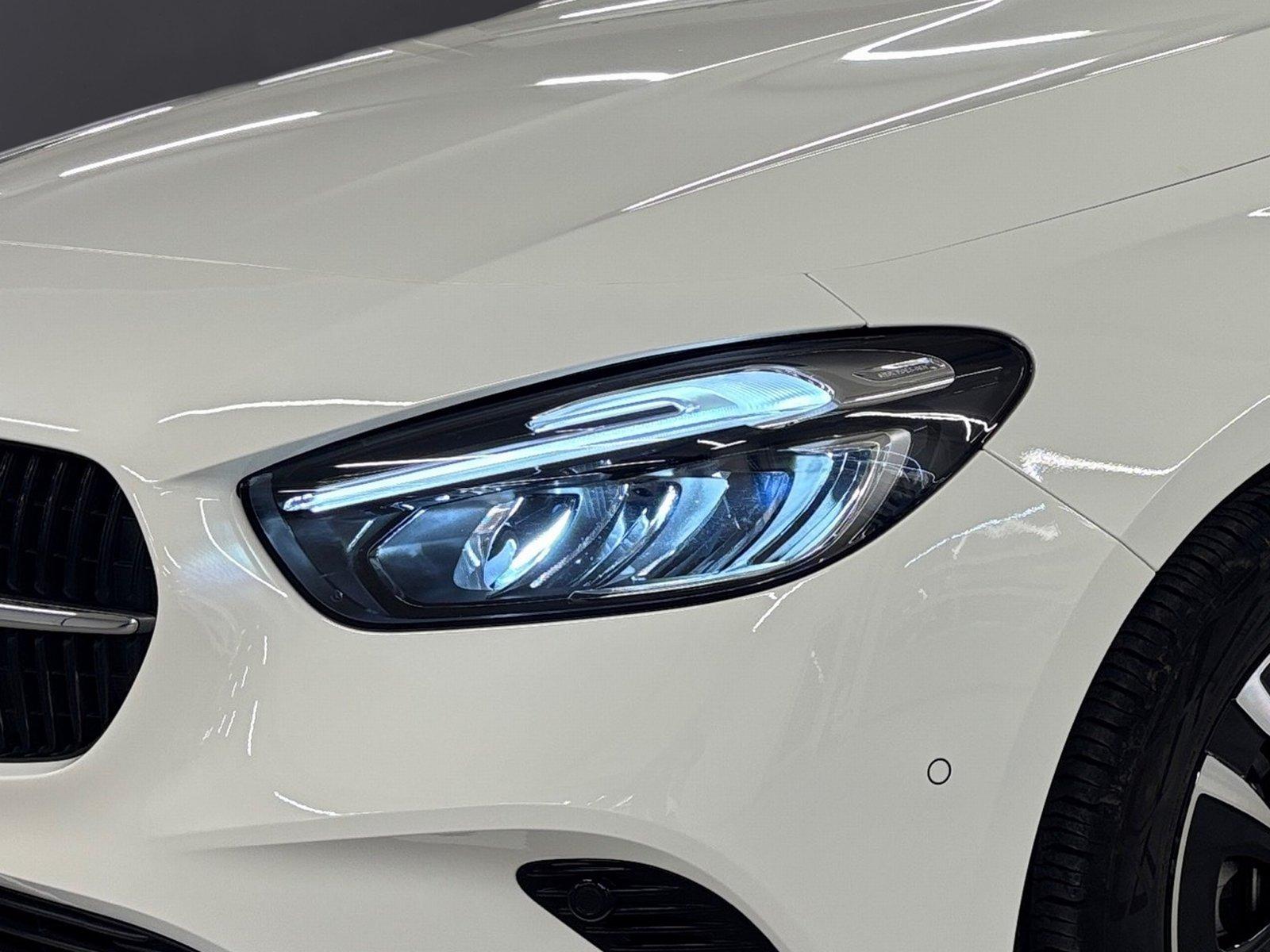 Mercedes-Benz B 200 Progressive Sedan