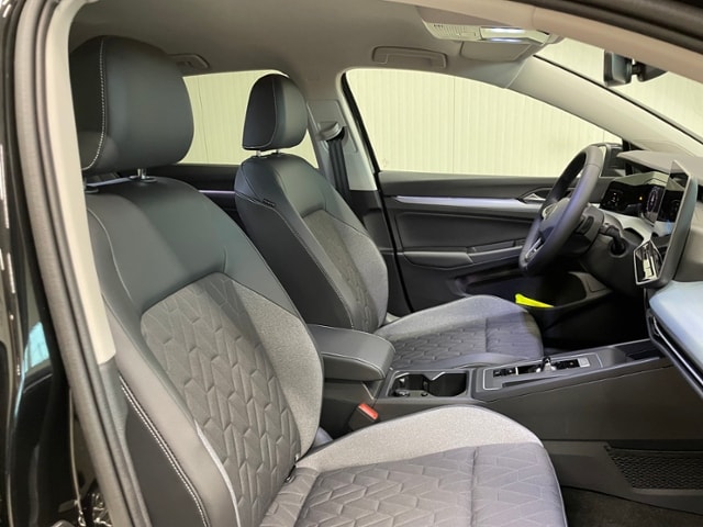 Volkswagen Golf 1.5 eTSI DSG Golf VIII