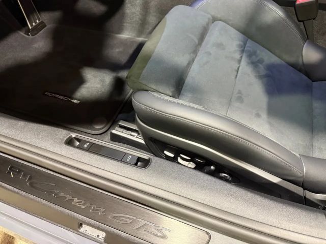 Porsche 992 Cabrio GTS