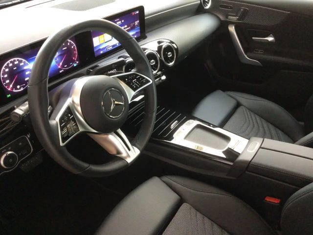 Mercedes-Benz A 180 Progressive