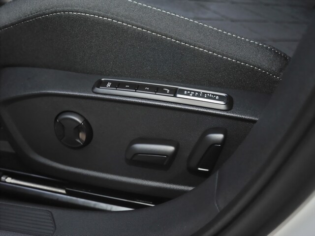 Volkswagen Golf Style Variant