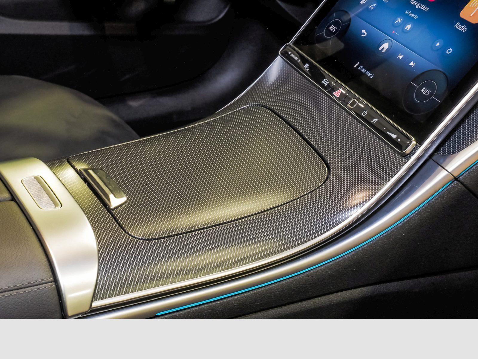 Mercedes-Benz C 220 AMG Line C 220 d