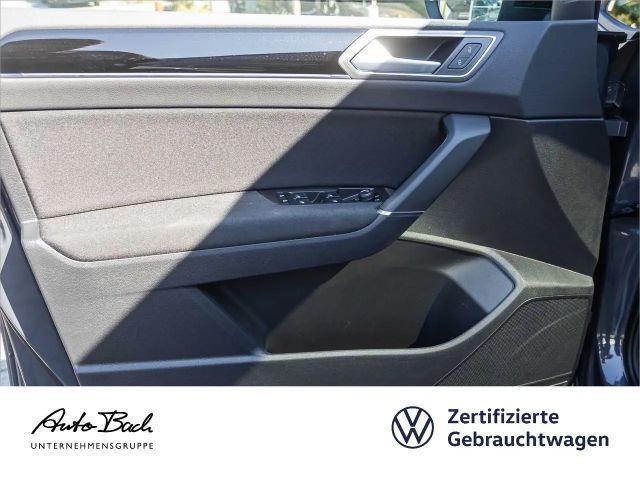 Volkswagen Touran 1.5 TSI DSG