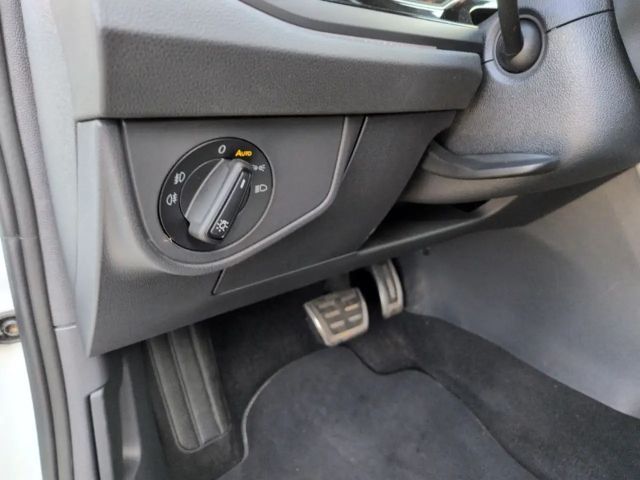 Volkswagen Taigo 1.5 TSI R-Line