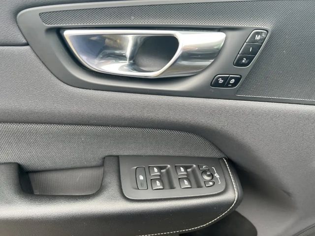 Volvo XC60 AWD R-Design T6