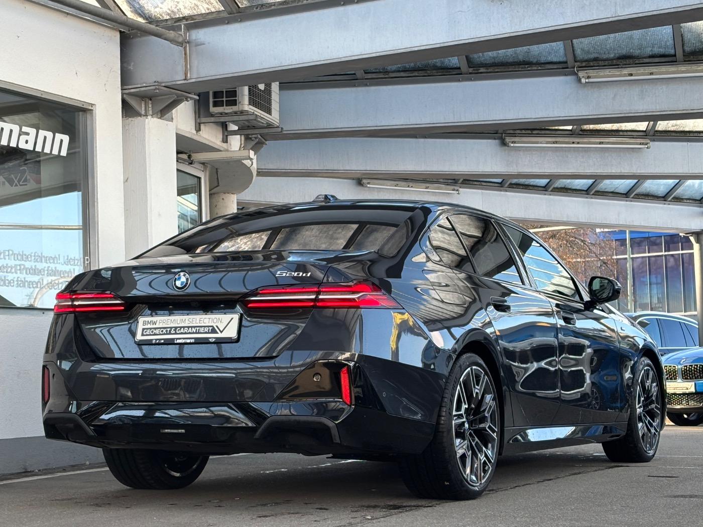 BMW 520 520d M-Sport Sedan
