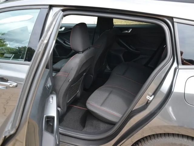 Ford Focus ST Line Wagon