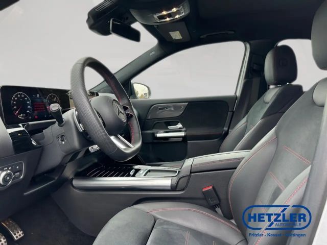 Mercedes-Benz GLA 220 4MATIC AMG Line