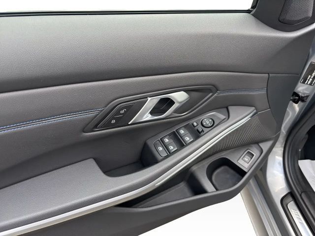 BMW 330 330d M-Sport Touring xDrive