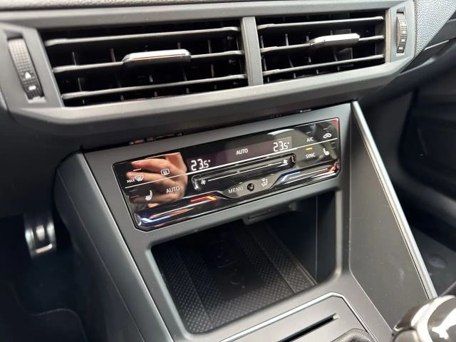 Volkswagen Taigo 1.0 TSI DSG R-Line