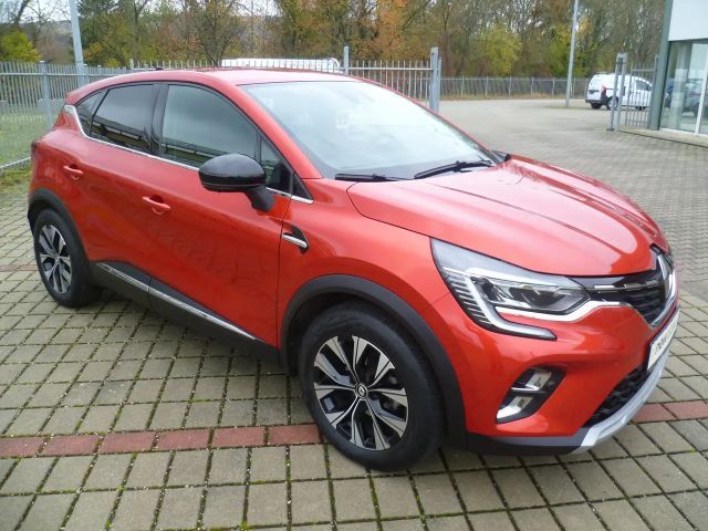 Renault Captur Hybrid Techno
