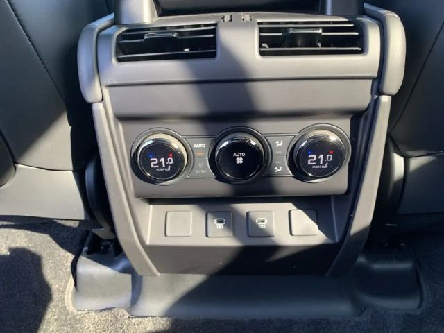 Land Rover Defender 110 AWD