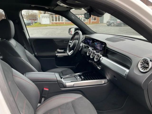 Mercedes-Benz EQB 300 4MATIC AMG Line