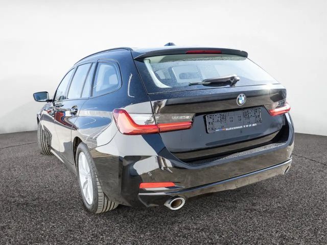 BMW 330 330i Touring xDrive